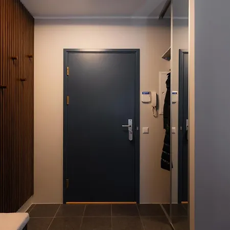 Yacht Club 2br Near Beach, Sauna, Free Parking * Parnawa