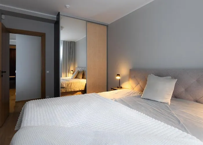 Spacious 2br In Yacht Club Sauna&great Views *